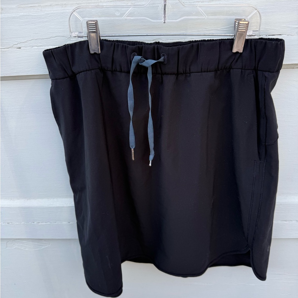 Lululemon Athletica Black Skirt with Drawstring